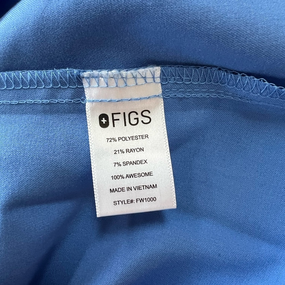 FIGS Women's Catarina One-Pocket Scrub Top in Ceil Blue PO# 1683, XXS - Picture 7 of 9